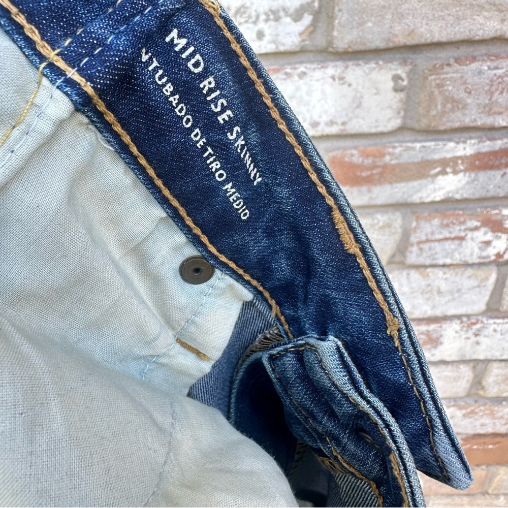 Universal Thread Mid Rise Skinny Blue Jeans - Picture 8 of 9